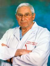 Training in pathology and a good microscope help vulvar disorder diagnosis