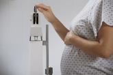 Overweight pregnant women can safely gain under 25 pounds 