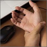 Do corticosteroid injections improve carpal tunnel syndrome symptoms?