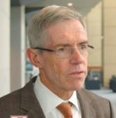 VIDEO: LINX magnetic band beats omeprazole for GERD regurgitation