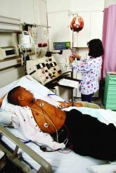 What are indications, complications of acute blood transfusions in sickle cell anemia? Key Points Additional Reading