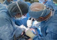 Surgeons perform the first uterus transplant in the United States.